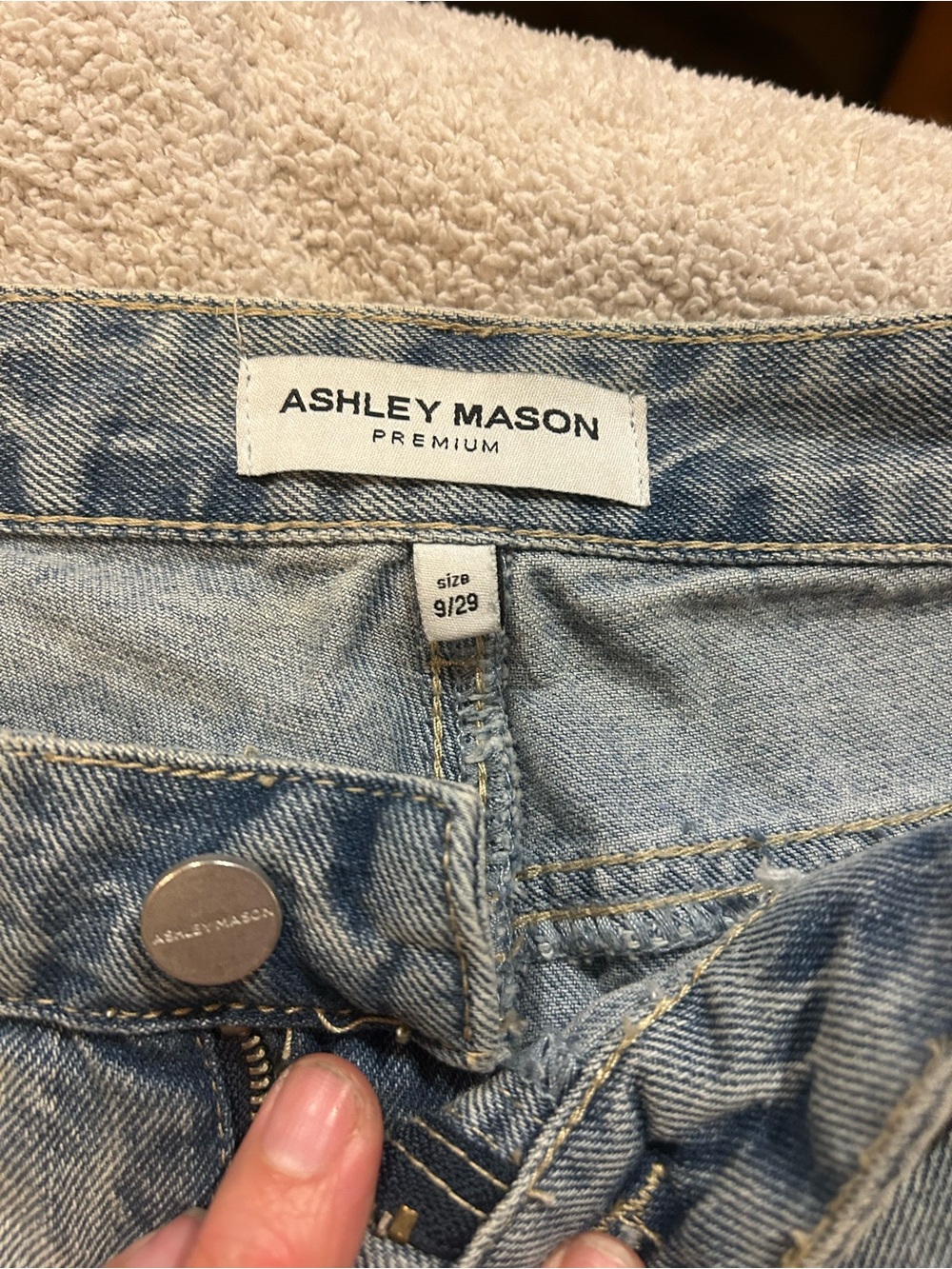 Ashley Mason Light Wash High-Rise Women’s Jeans